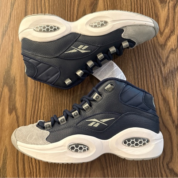 Youth Size 5.5Y Reebok Question Mid Retro Georgetown Iverson FX1074 90s HOYAS - Picture 1 of 7